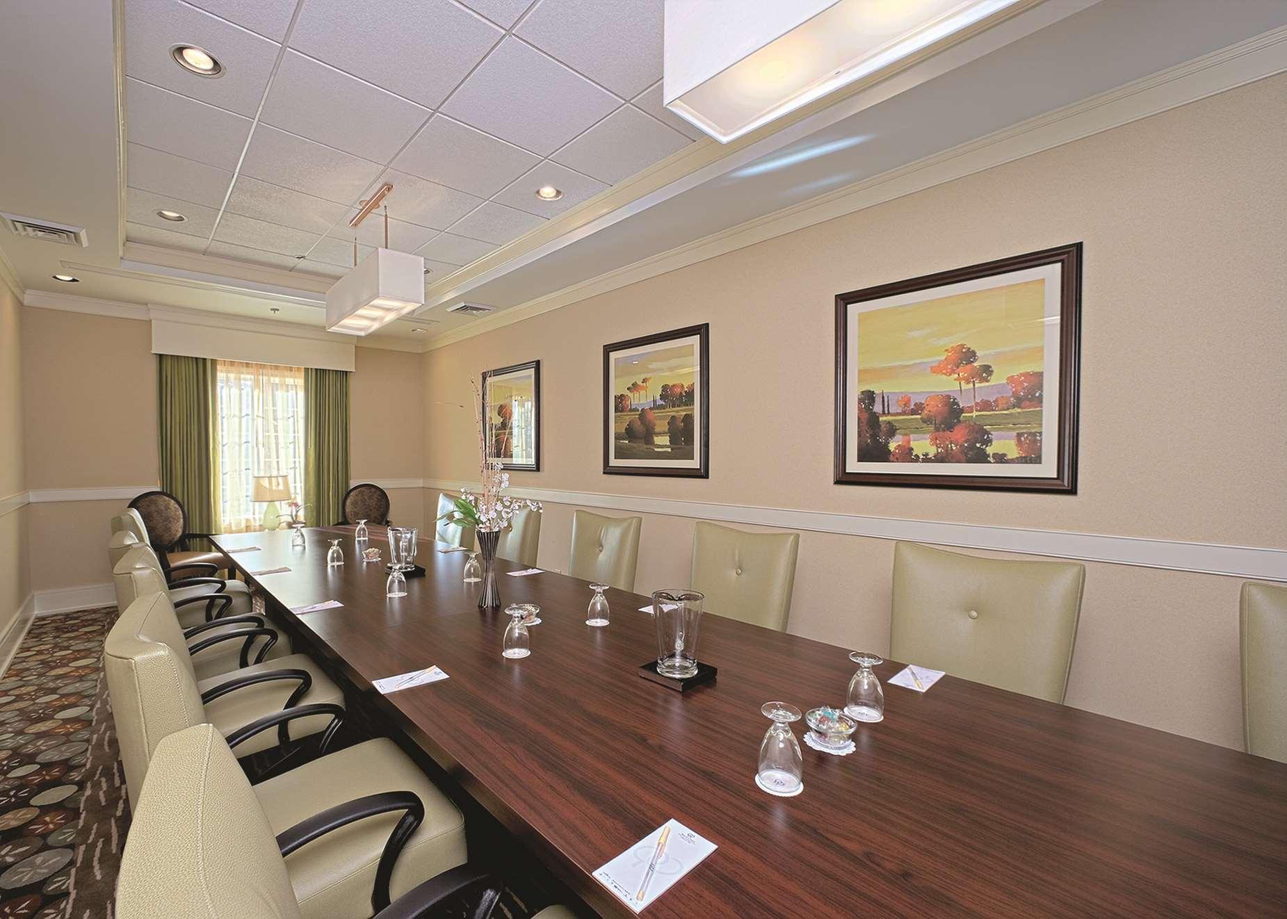 Doubletree Suites By Hilton At The Battery Atlanta Смирна Экстерьер фото
