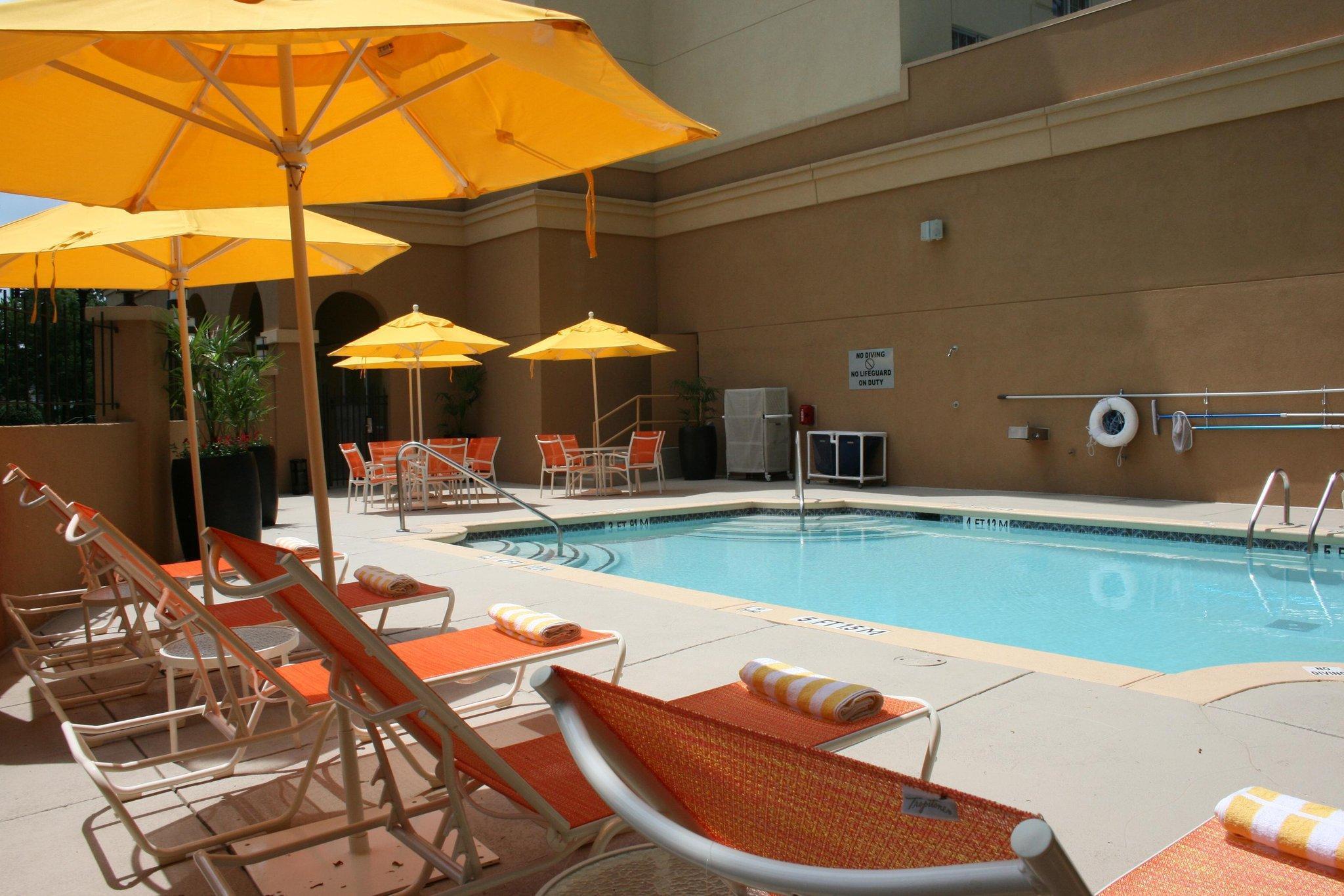 Doubletree Suites By Hilton At The Battery Atlanta Смирна Экстерьер фото