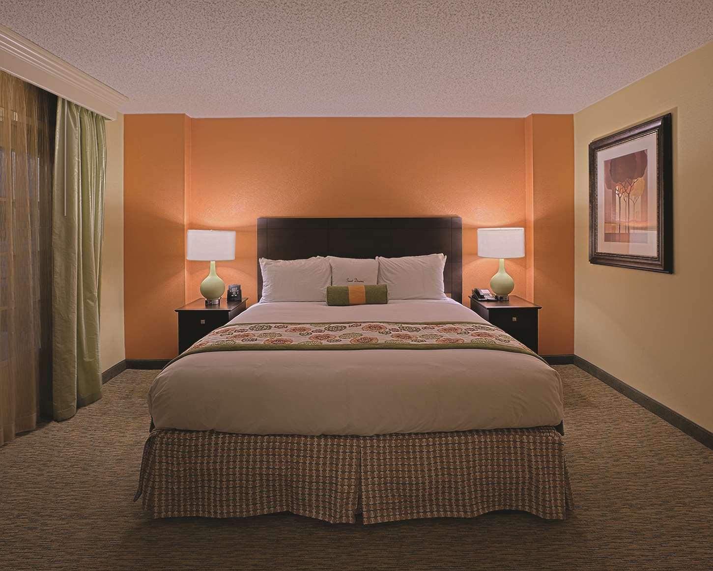 Doubletree Suites By Hilton At The Battery Atlanta Смирна Экстерьер фото